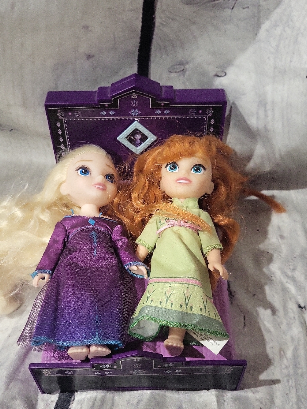 Frozen 2 Musical Bed With Anna And Elsa Princess Doll Set - Kids Toys